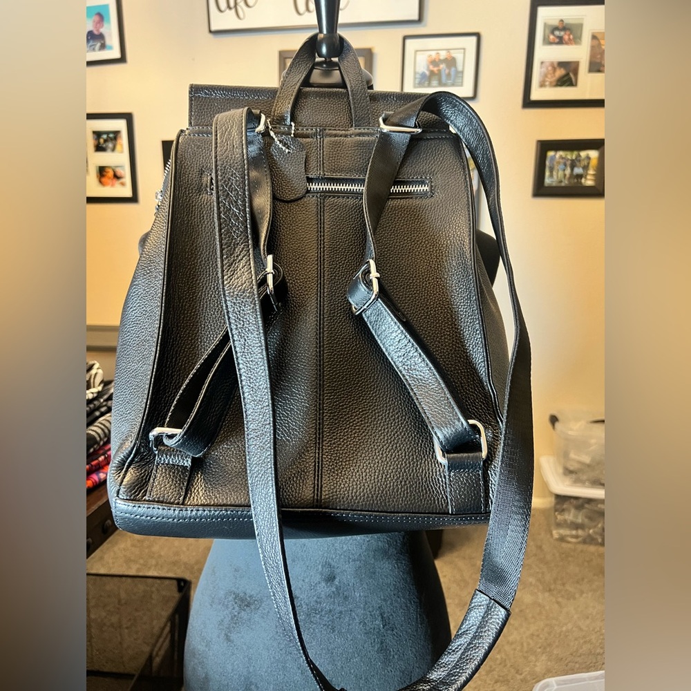🎊🌷💐Black Leather Back Pack - Picture 4 of 4